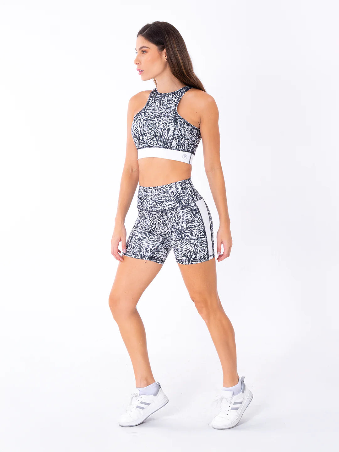 CONJUNTO POWERGLIDE- NEGRO- BLANCO- C0417