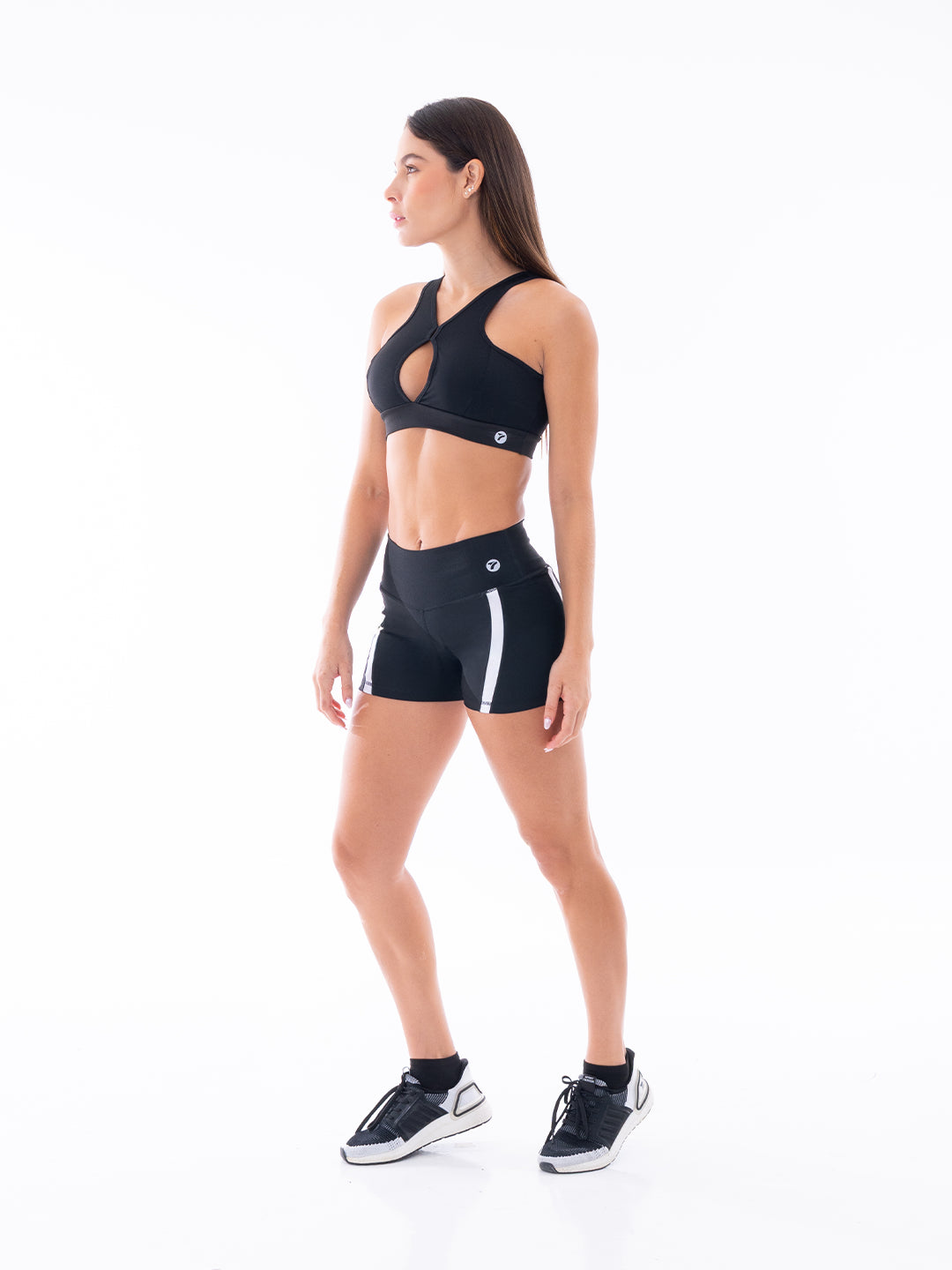 SHORT LINE NEGRO - BLANCO