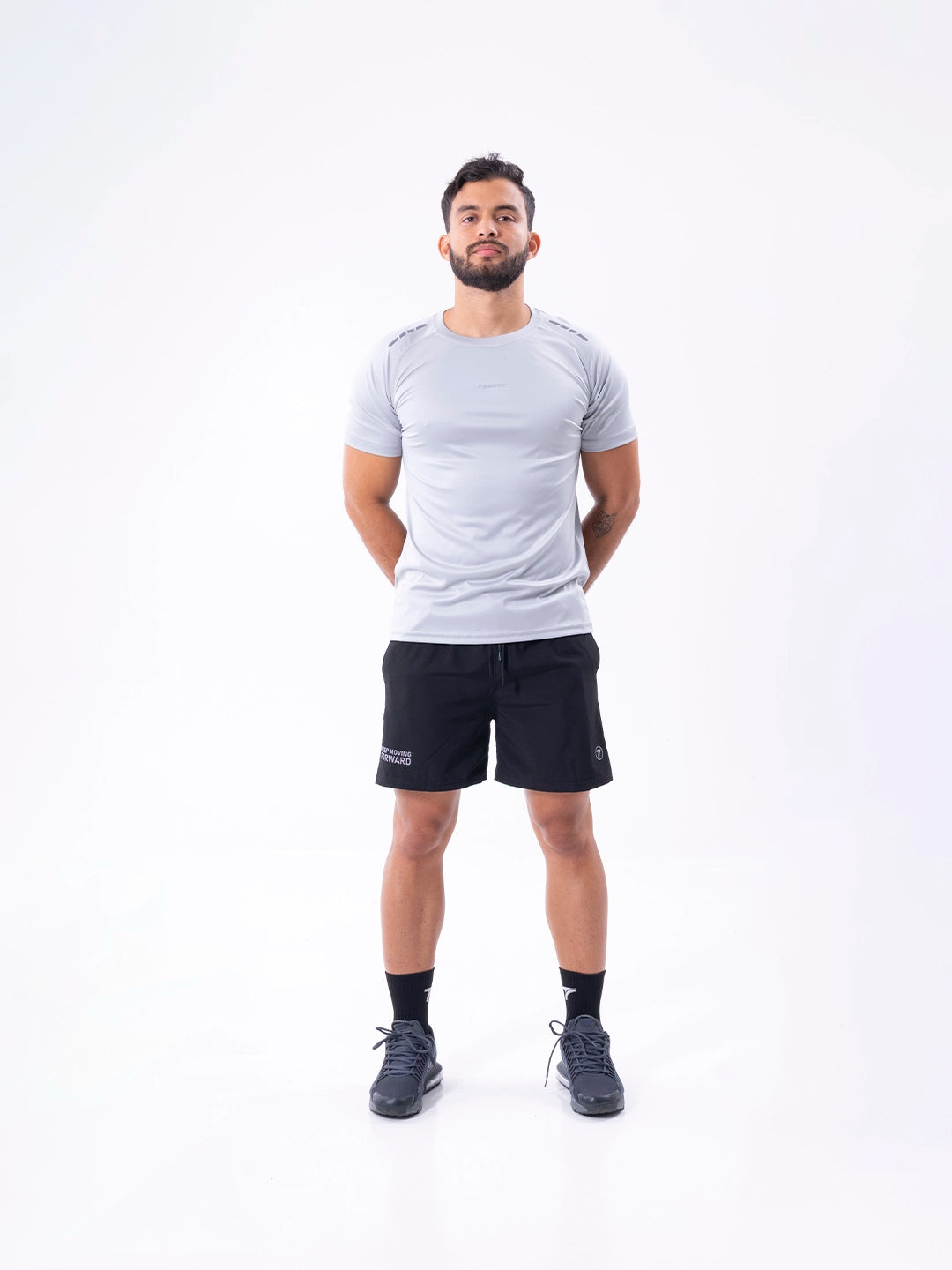 CAMISETA REGULAR FIT -  GRIS CLARO